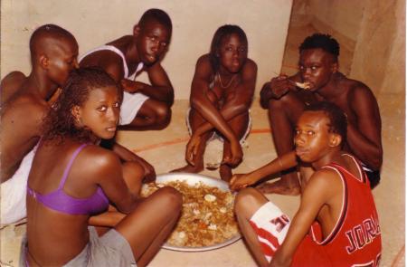 le repas de midi à L'île de Ngor